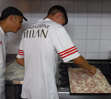 Il Laboratorio di Pizzeria del presidio Sport for Change Roma