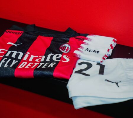 This is Milan – The new home kit supports the Fondazione Milan’ Sport for All program