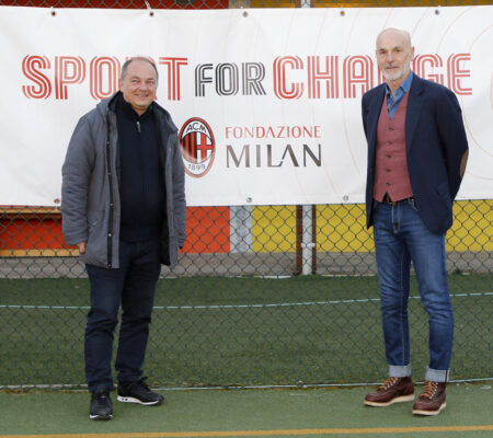 “Rimettersi in gioco”: l’incontro tra Stefano Pioli e i ragazzi del progetto Sport for Change di Fondazione Milan a Kayròs